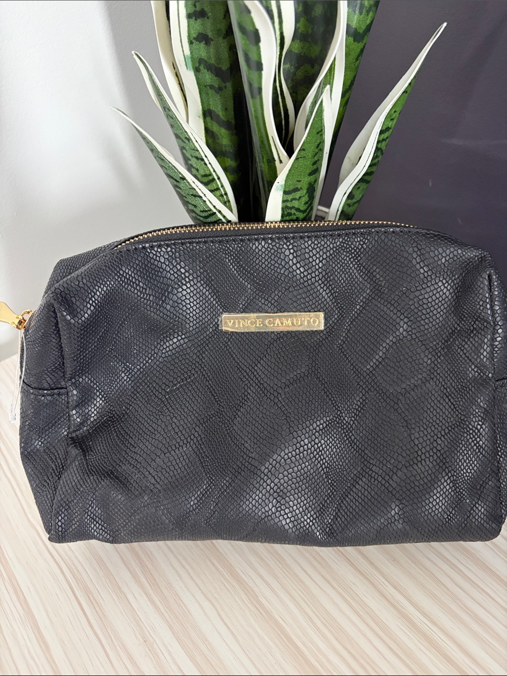 Vince Camuto Black Faux-Snakeskin Cosmetic Pouch with Gold Hardware!! NWOT!!!🖤
